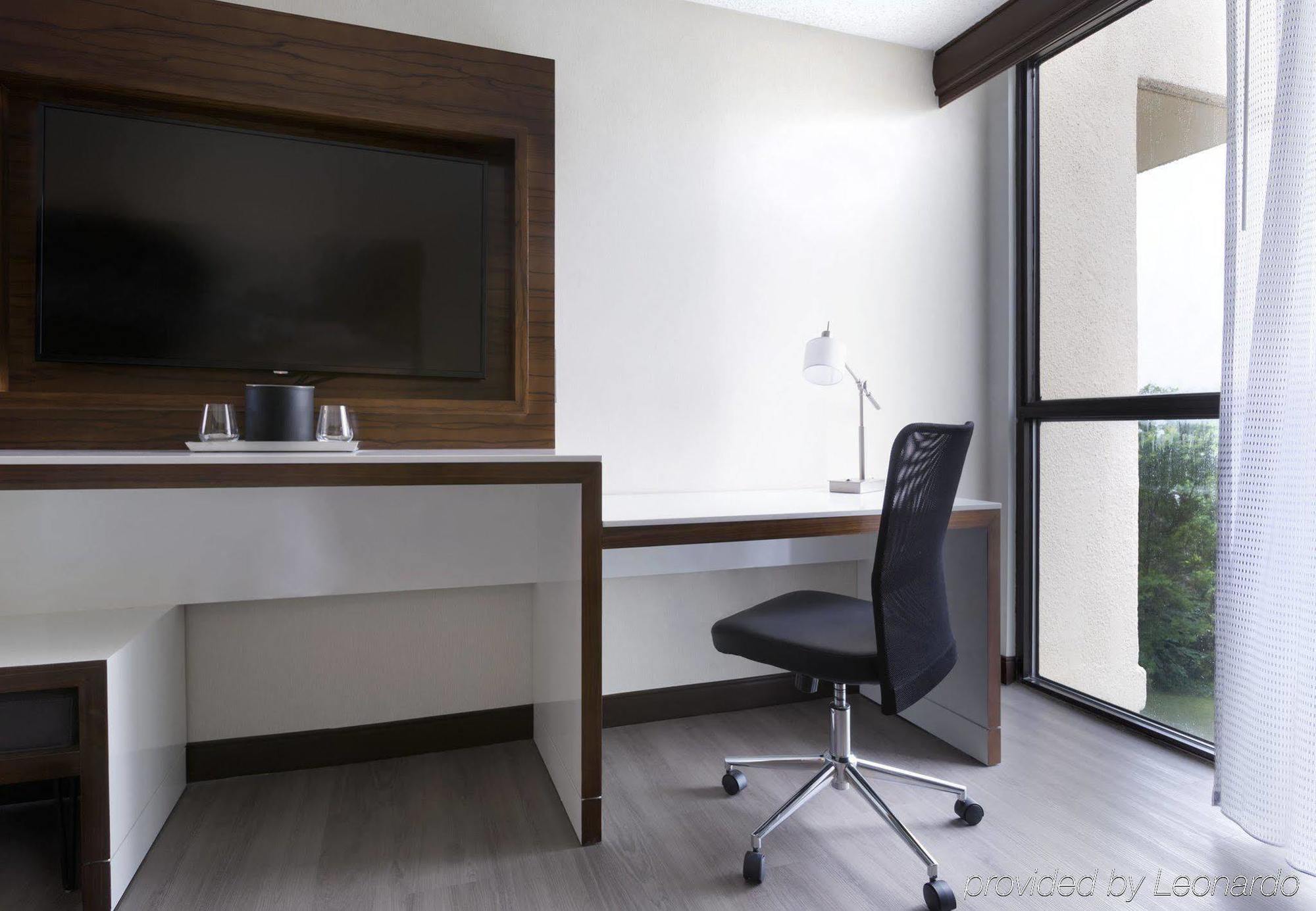 Greensboro-High Point Marriott Airport Екстер'єр фото